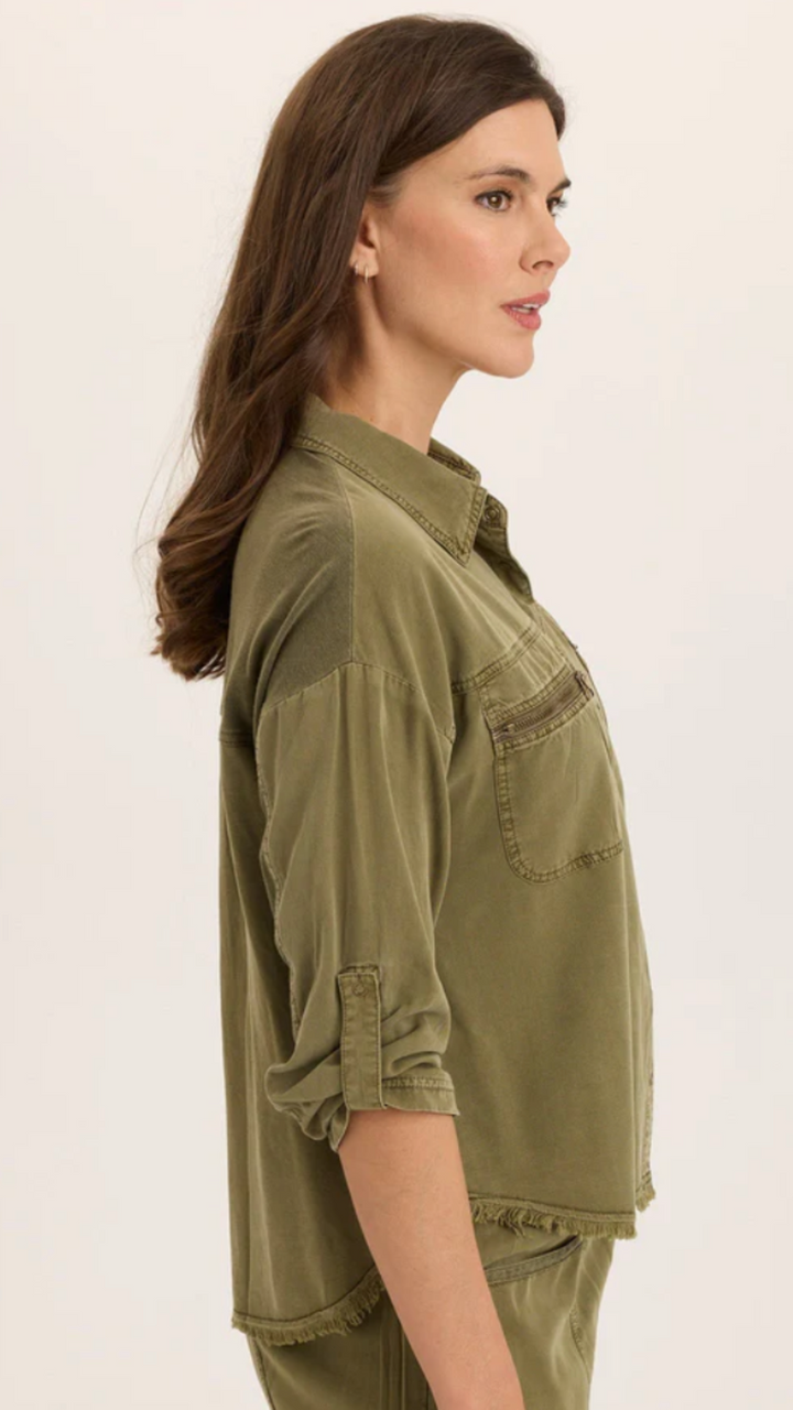 Kombu Pigment Knapp Twill Utility Button Up Top