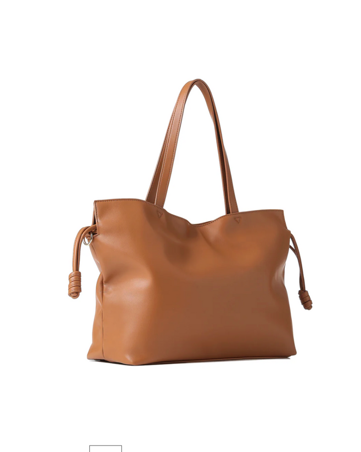 Reese Saddle Tote