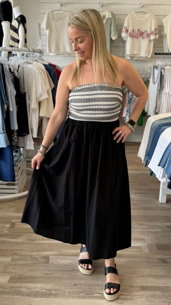 Crochet Contrast Tube Top Midi Dress With Pockets