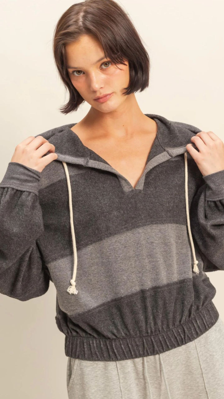 Contrasting Charcoal Elasticized Waist Hoodie