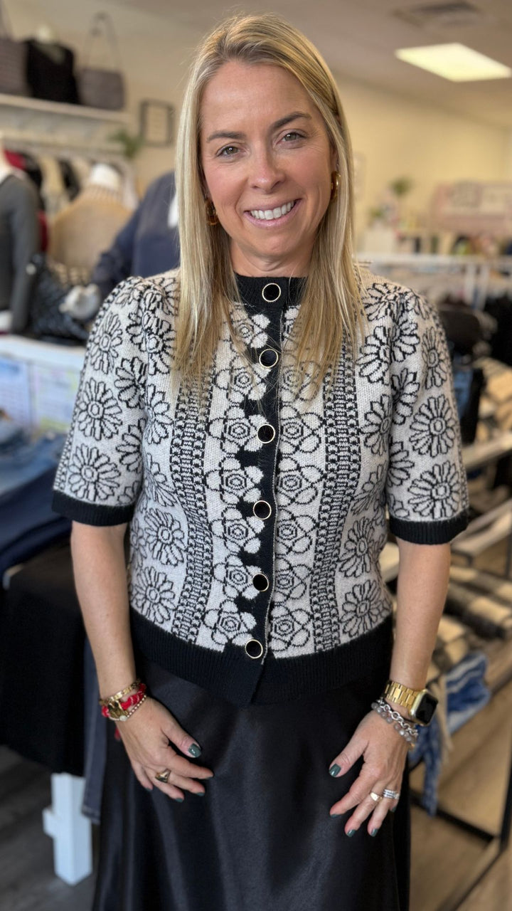 Short Sleeve Floral Detail Knit Cardigan Sweater