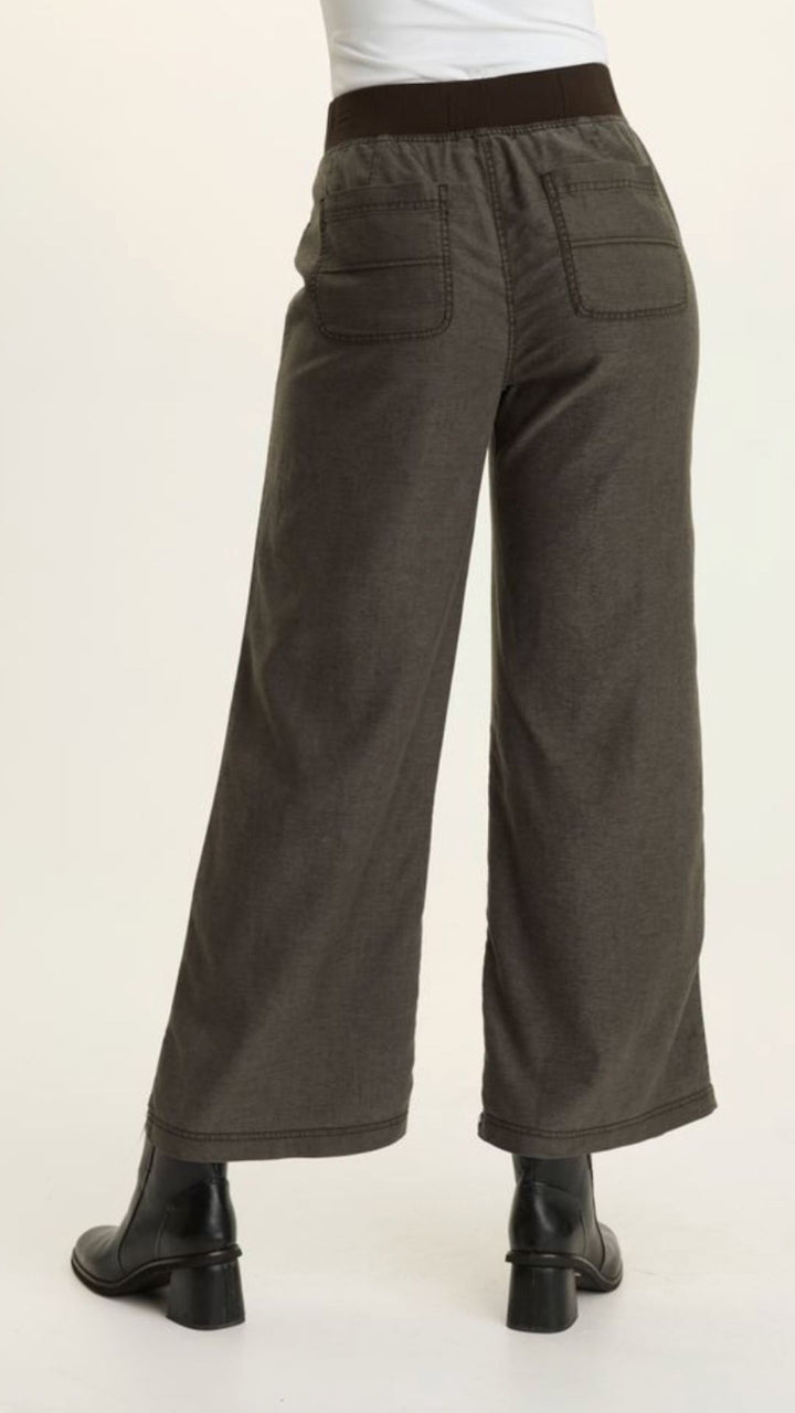 Riven Twill Wide Leg Pull On Pants