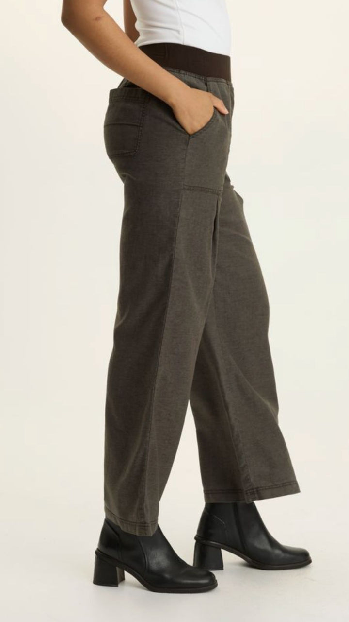 Riven Twill Wide Leg Pull On Pants