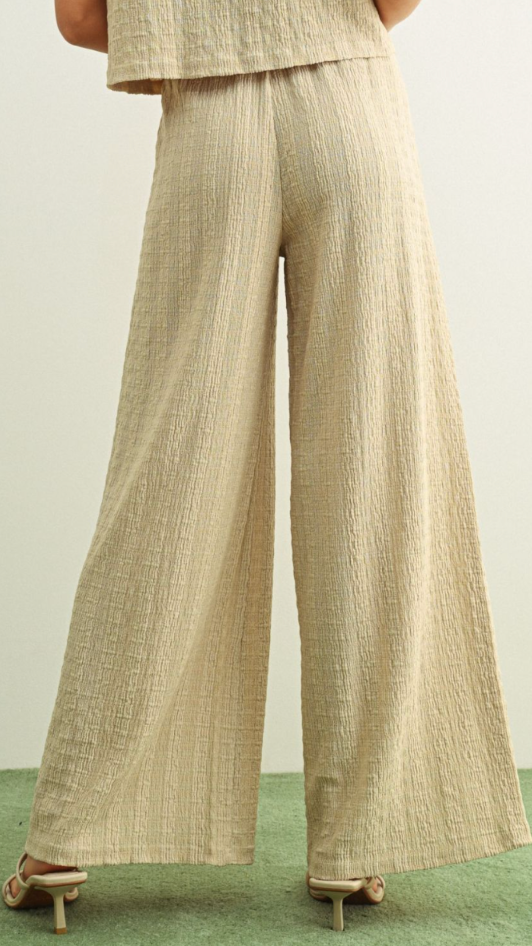 Tan Crinkled Fabric Sleeveless Button Front Top And Bottoms Set