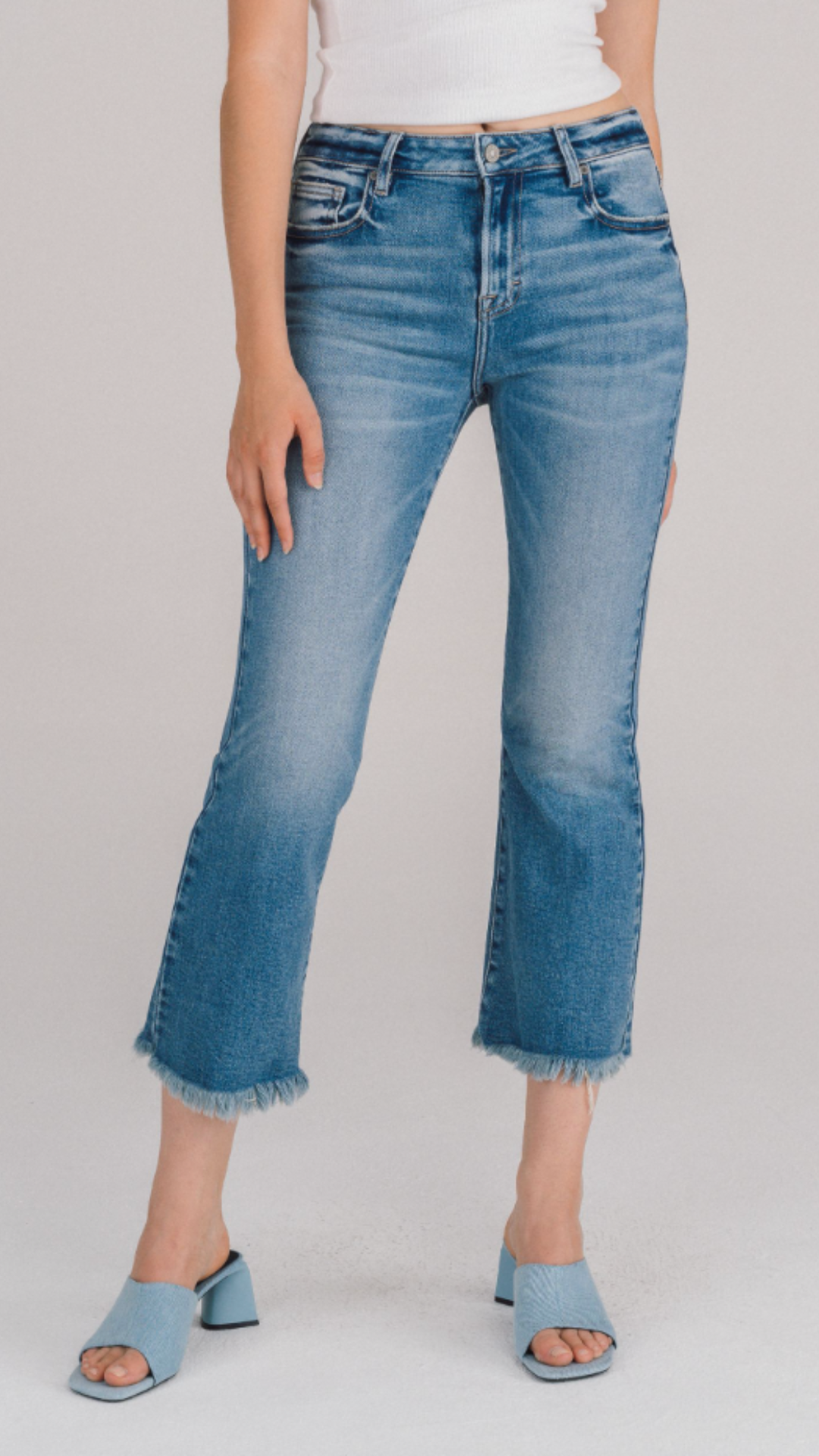 HAPPI Medium Wash Frayed Hem Cropped Flare Jeans