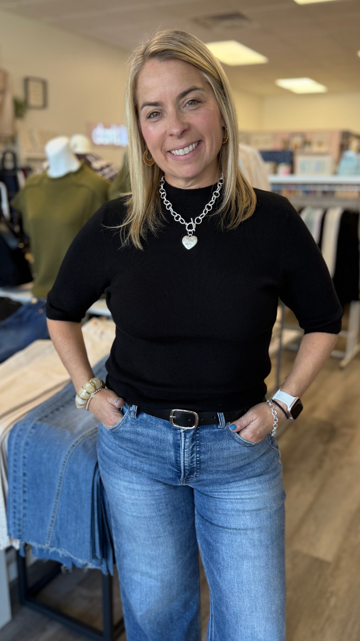 Black Quarter Sleeve Sweater Top