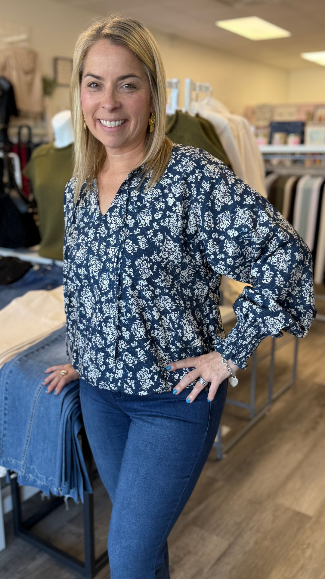 Elastic Wasit Hem Floral Detail Blouse