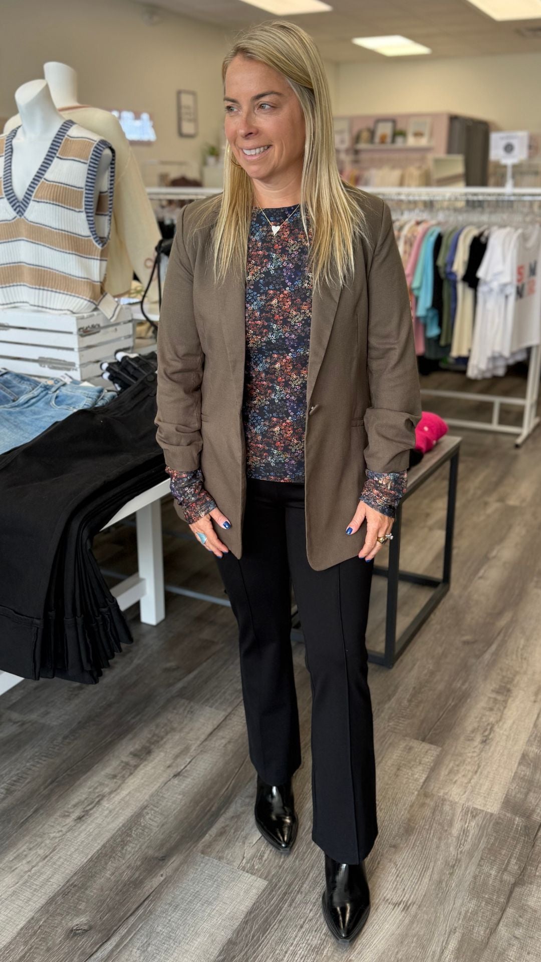 Backyard Ruched Sleeve Linen Blazer