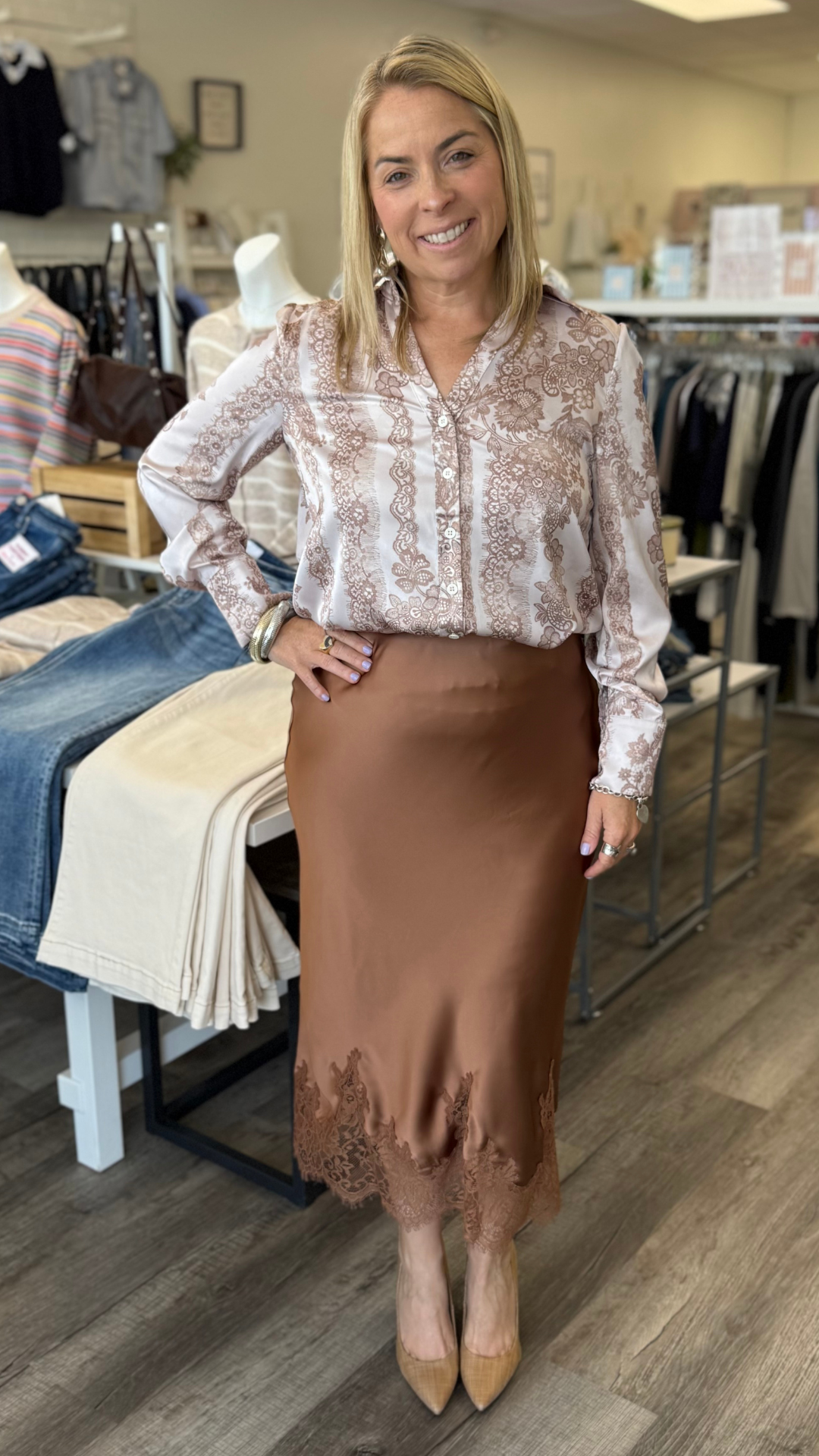 Floral Lace Pleated Back Blouse