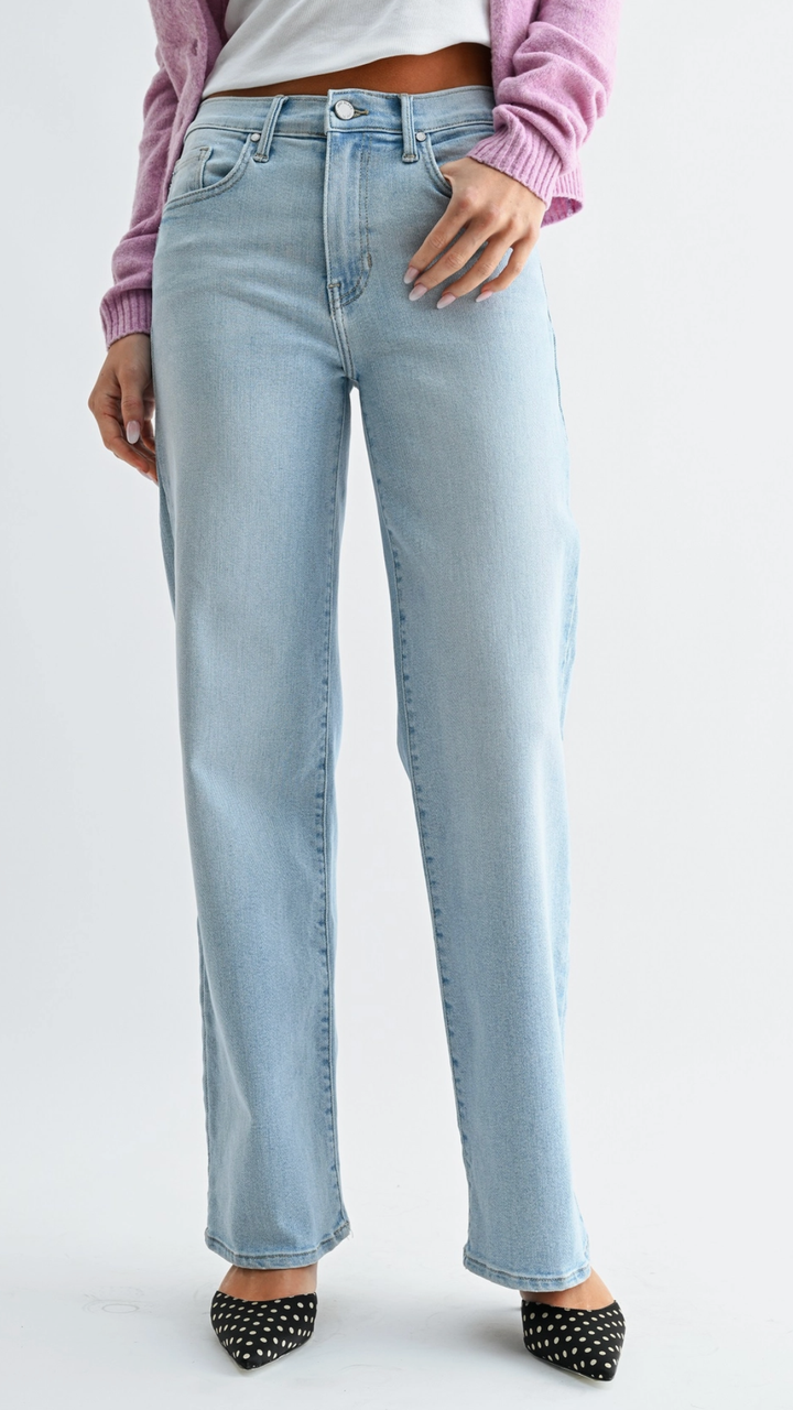 Mid Rise Light Wash Loose Straight Full Length Jeans