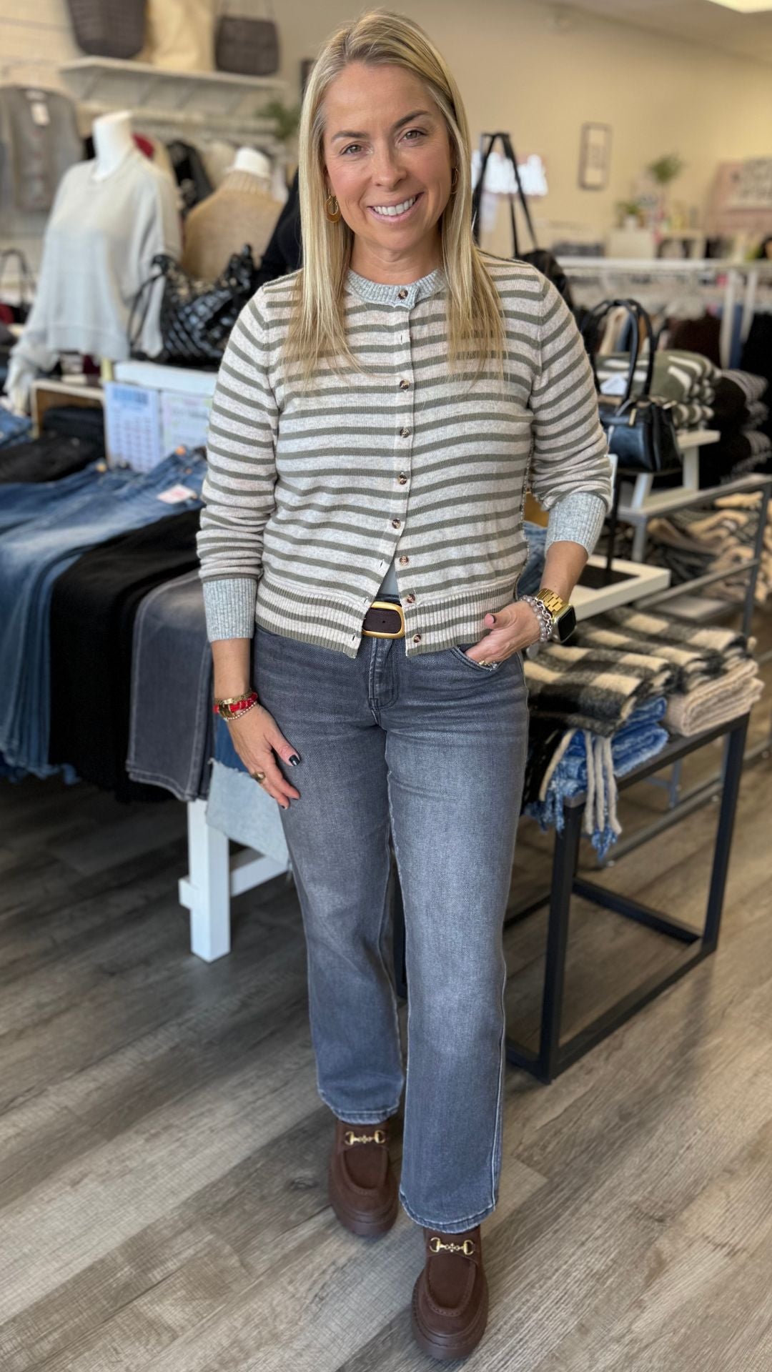 Mid Rise Gray Seamless Waistband Straight Jeans