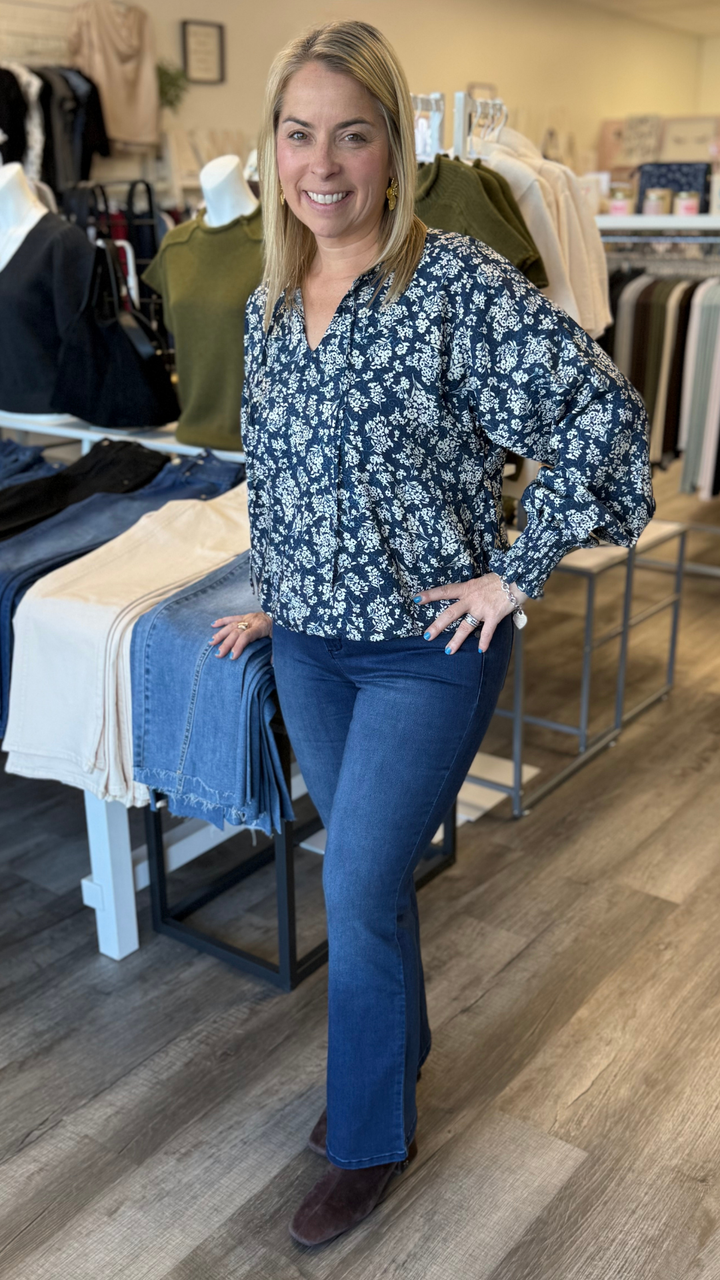 Elastic Wasit Hem Floral Detail Blouse