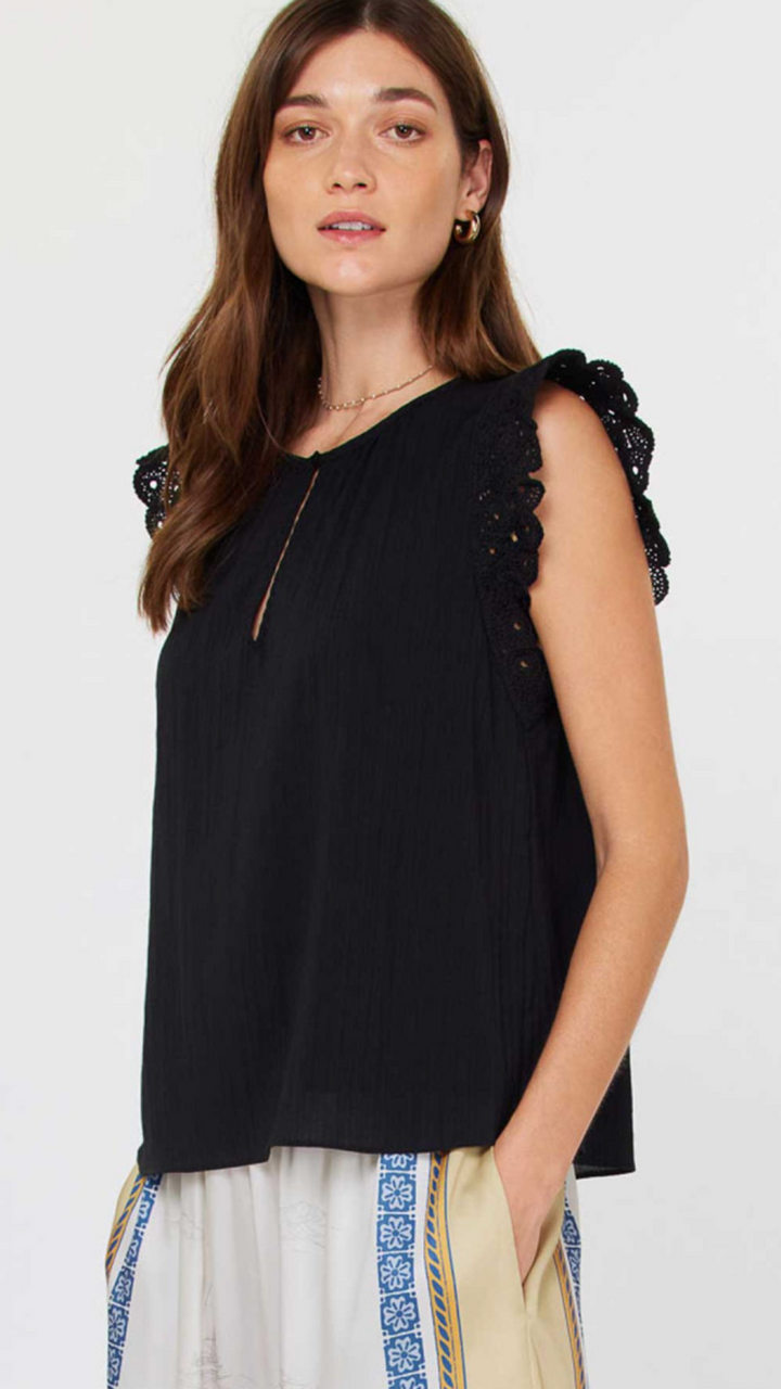 Round Neck Crochet Short Sleeve Blouse