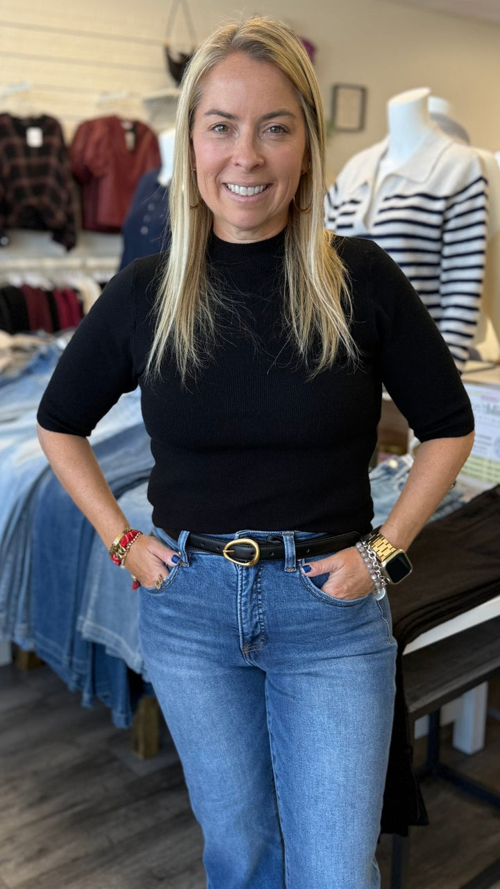 Black Quarter Sleeve Sweater Knit Top