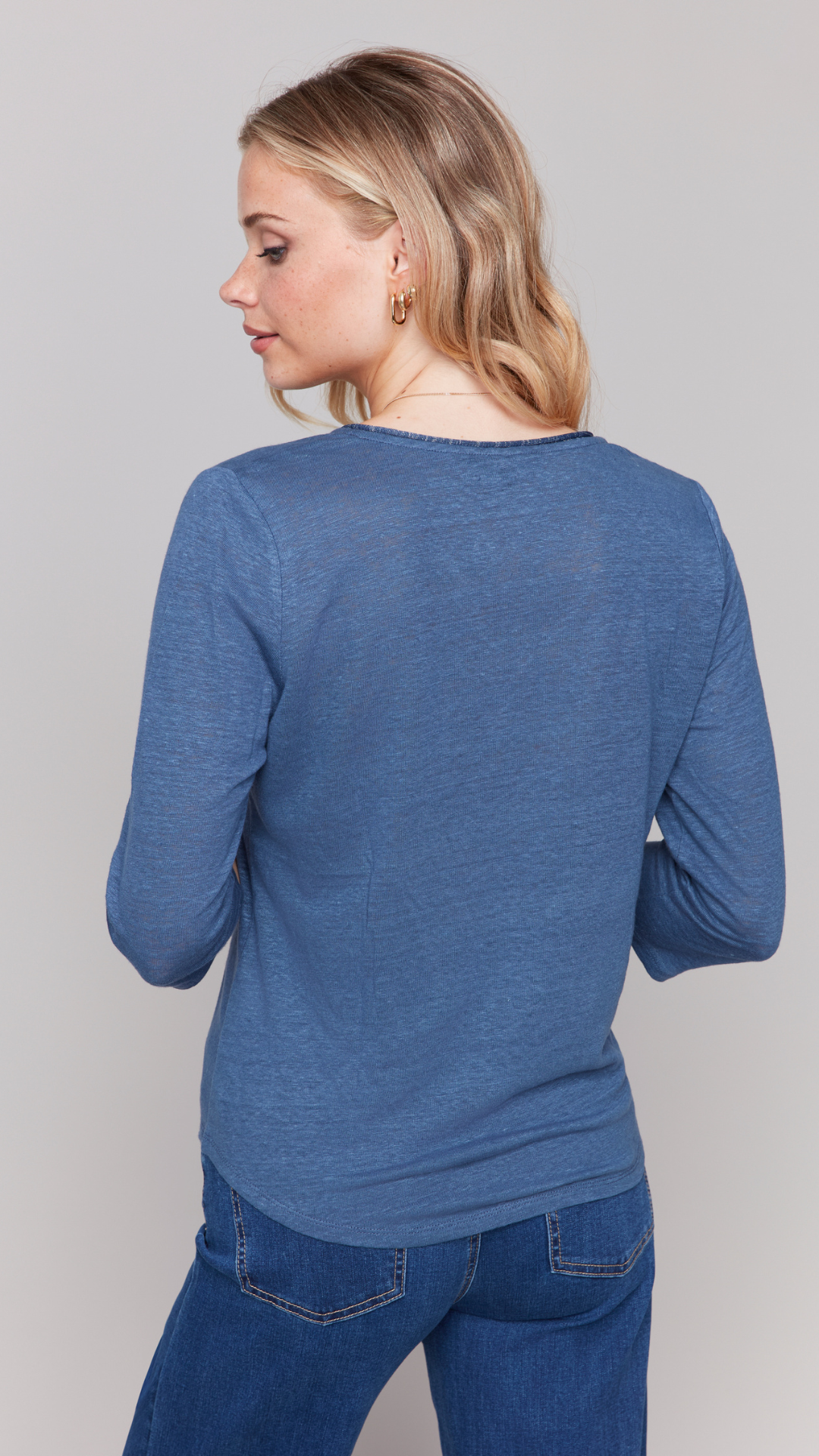 Quarter Sleeve Linen Blend Top With Neck Trim
