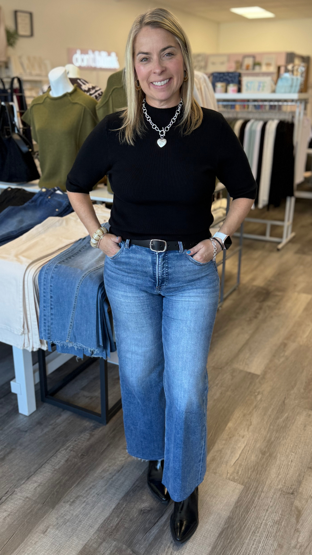 Black Quarter Sleeve Sweater Top