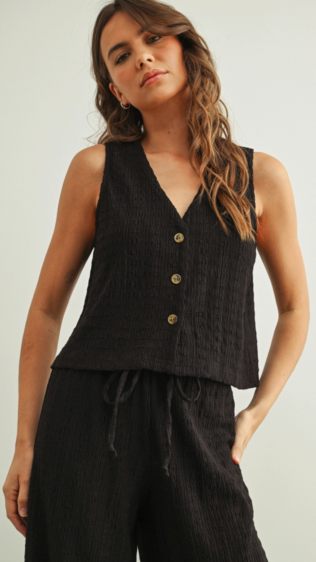 Black Crinkled Fabric Sleeveless Button Front Top And Bottoms Set