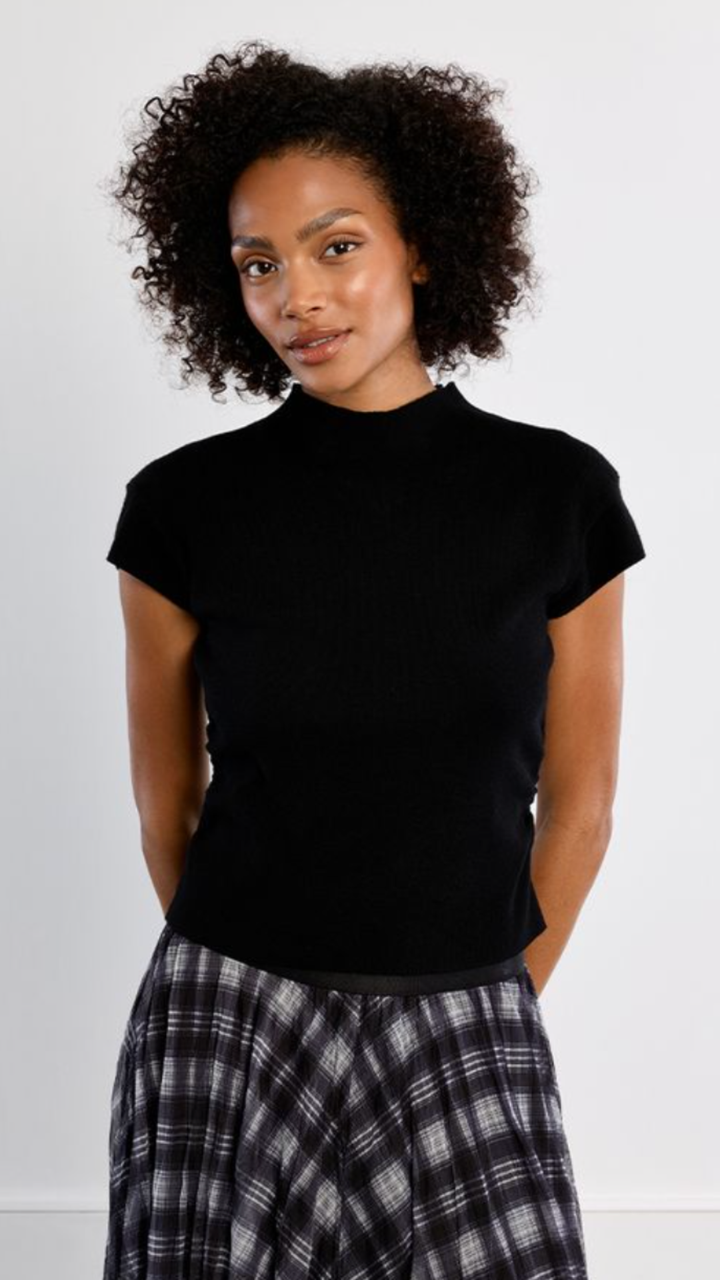 Black Ruched Sleeveless Sweater Top