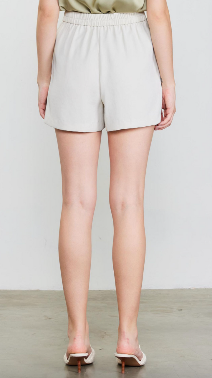 Oyster Tailored Shorts With Pockets