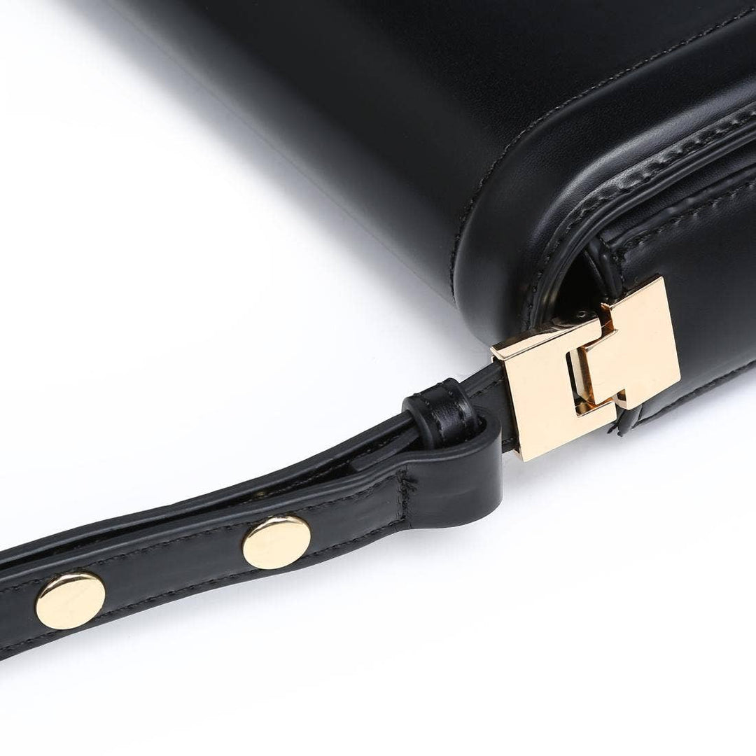 Black Max Shoulder Bag