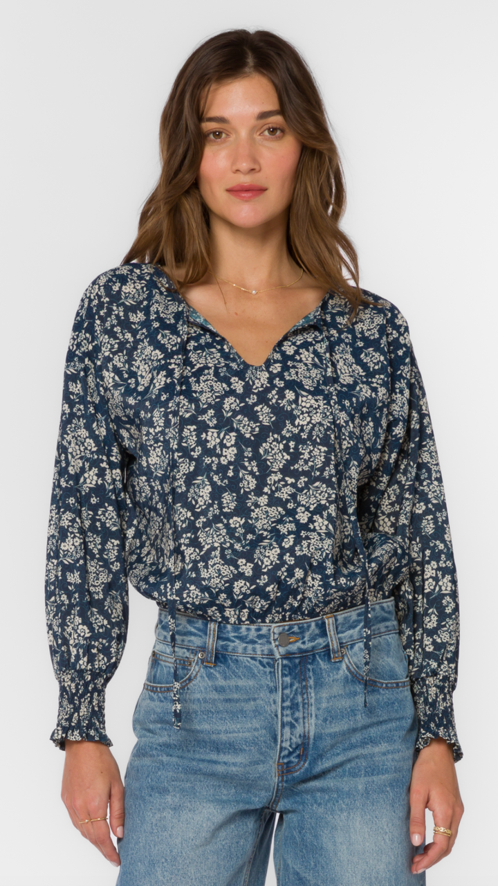 Elastic Wasit Hem Floral Detail Blouse