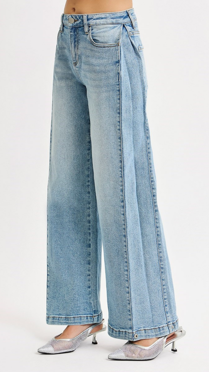 Mid Rise Light Wash Wide And Barrel Jeans