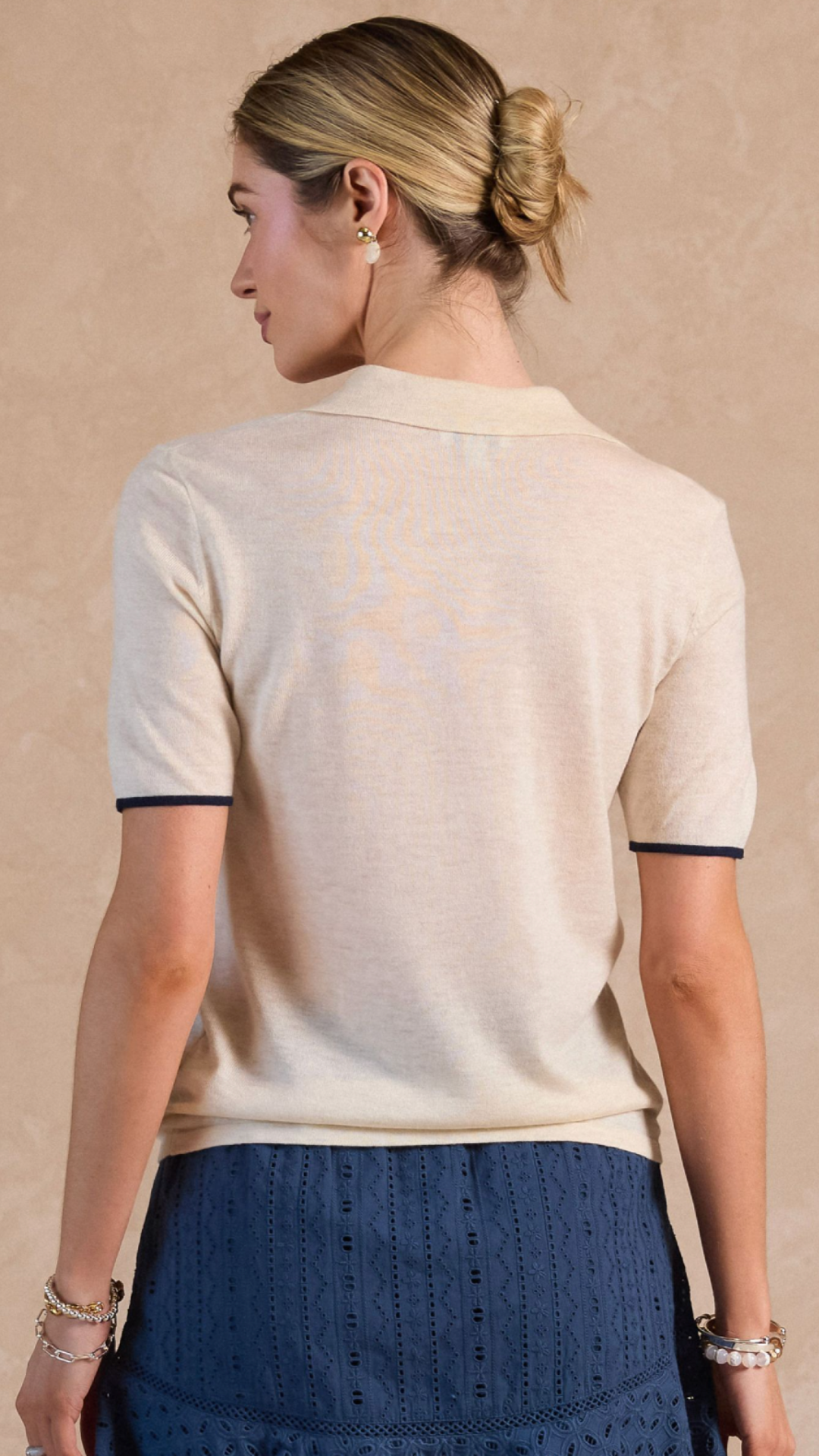 Natural Open Point Collar Top
