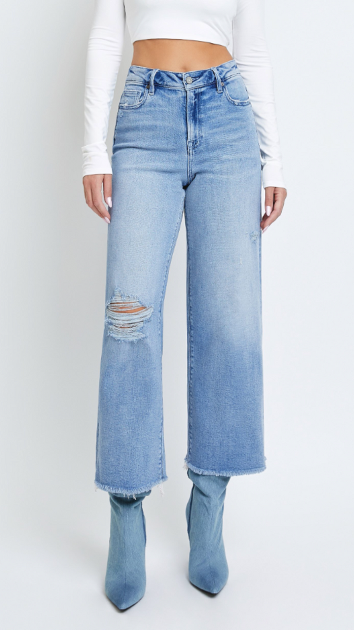 NORI Vintage Wash Knee Distressed Cropped Wideleg Jeans